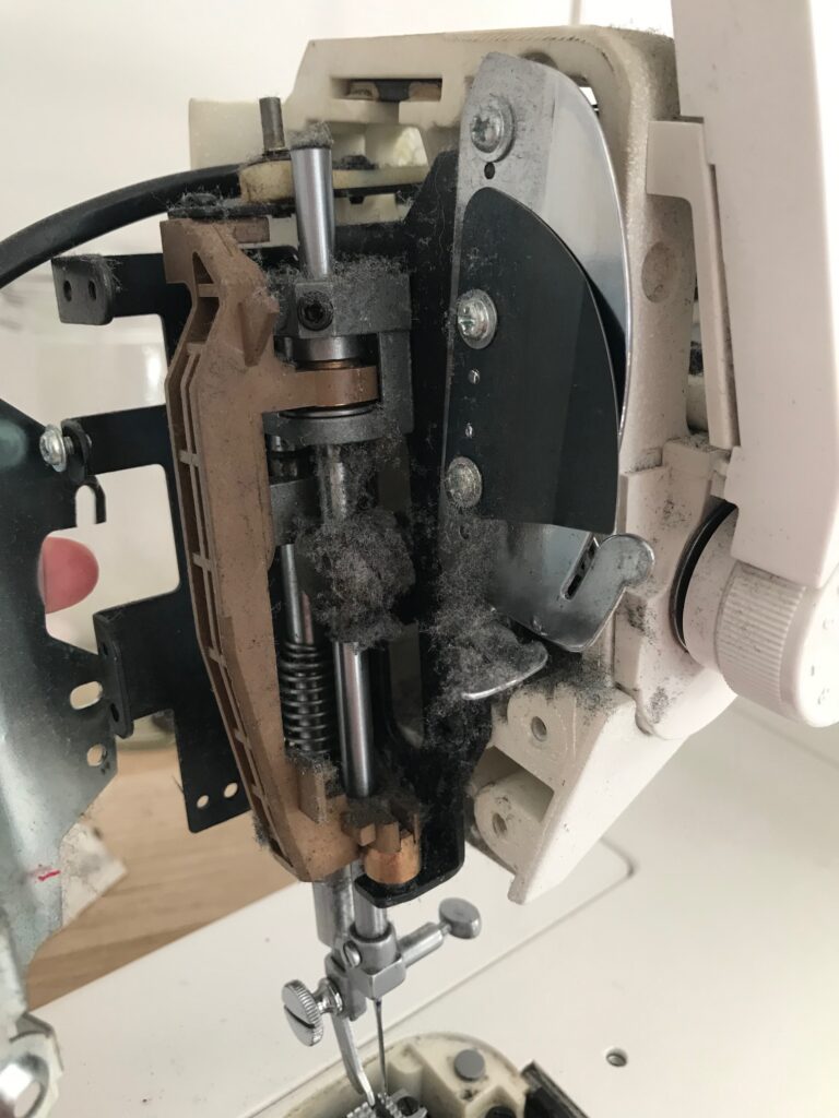 Machine à coudre - Nettoyage - Maintenance - Machine - Coudre - Rouen - Agglomération - Autour - Proche